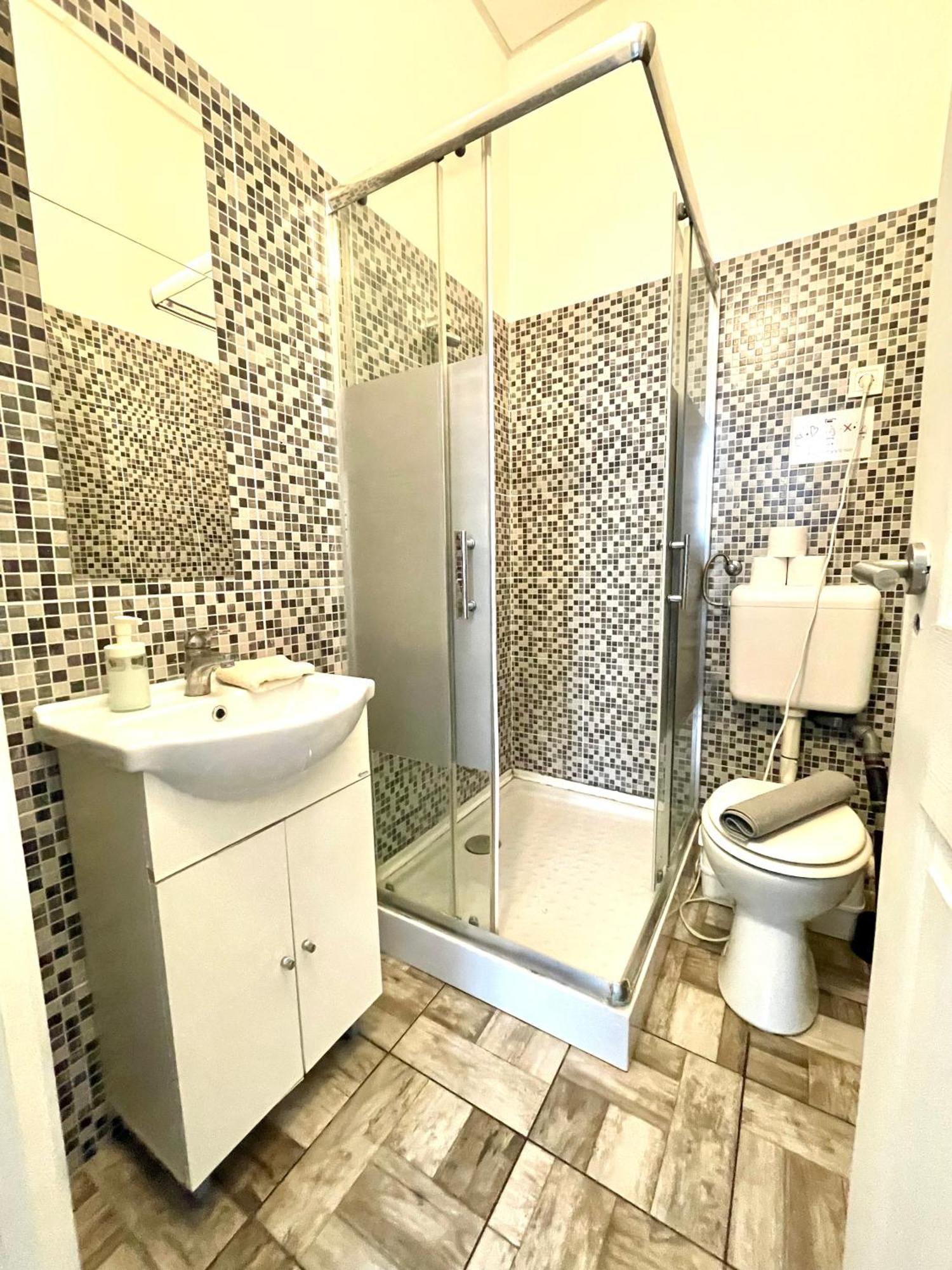 Aradi Rooms With Private Bathroom In The City Centre Budapešť Exteriér fotografie