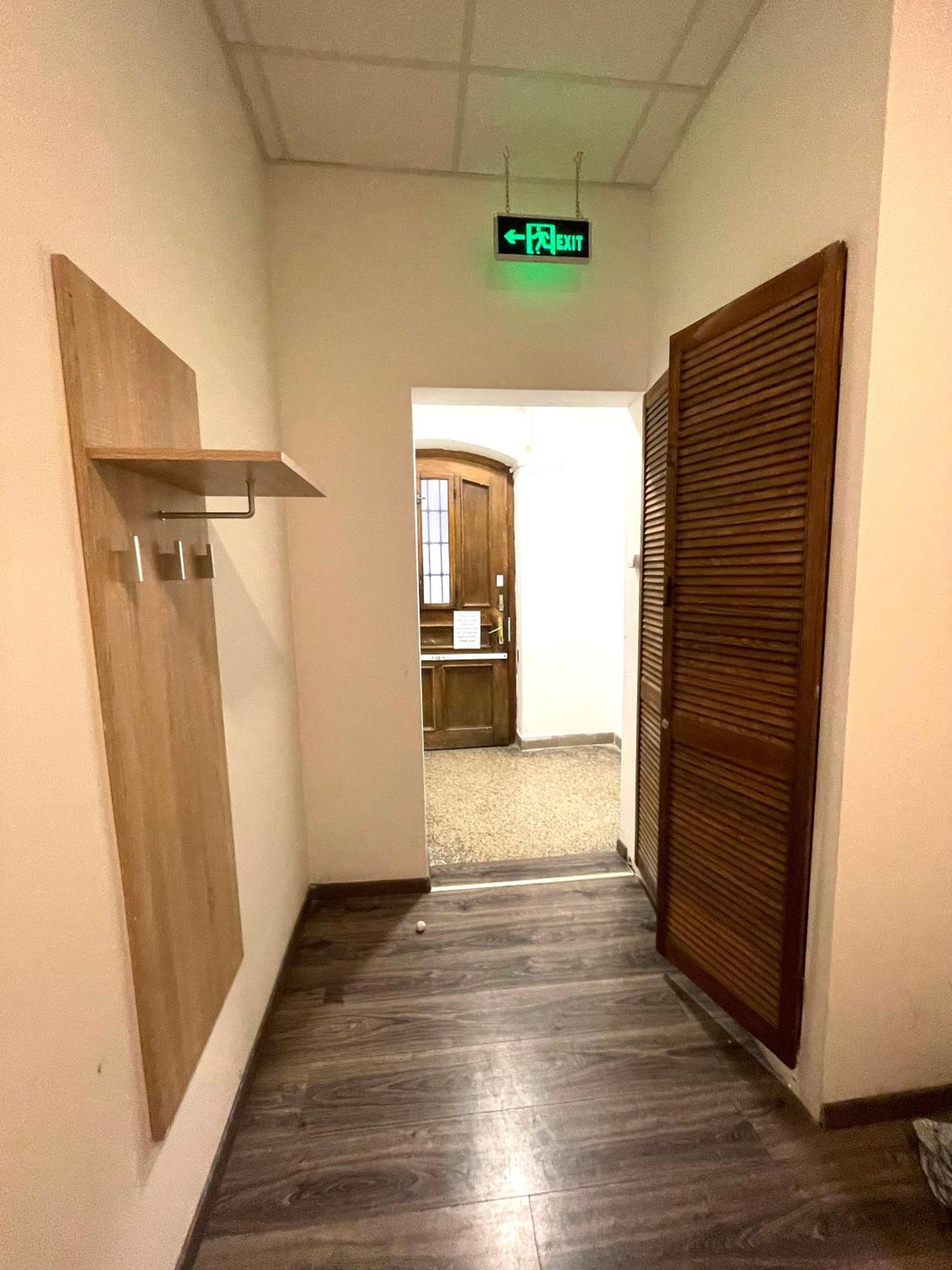 Aradi Rooms With Private Bathroom In The City Centre Budapešť Exteriér fotografie