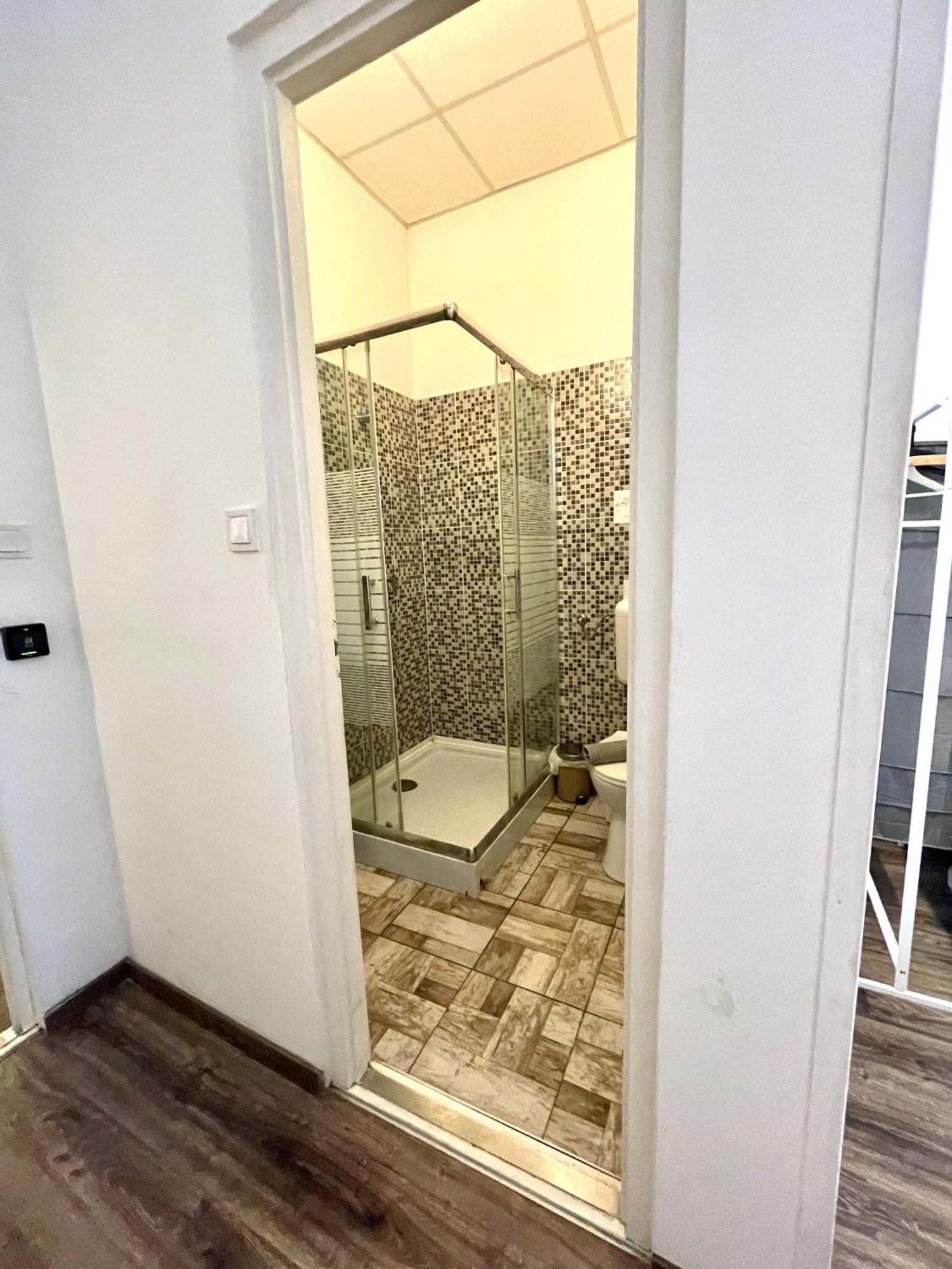 Aradi Rooms With Private Bathroom In The City Centre Budapešť Exteriér fotografie